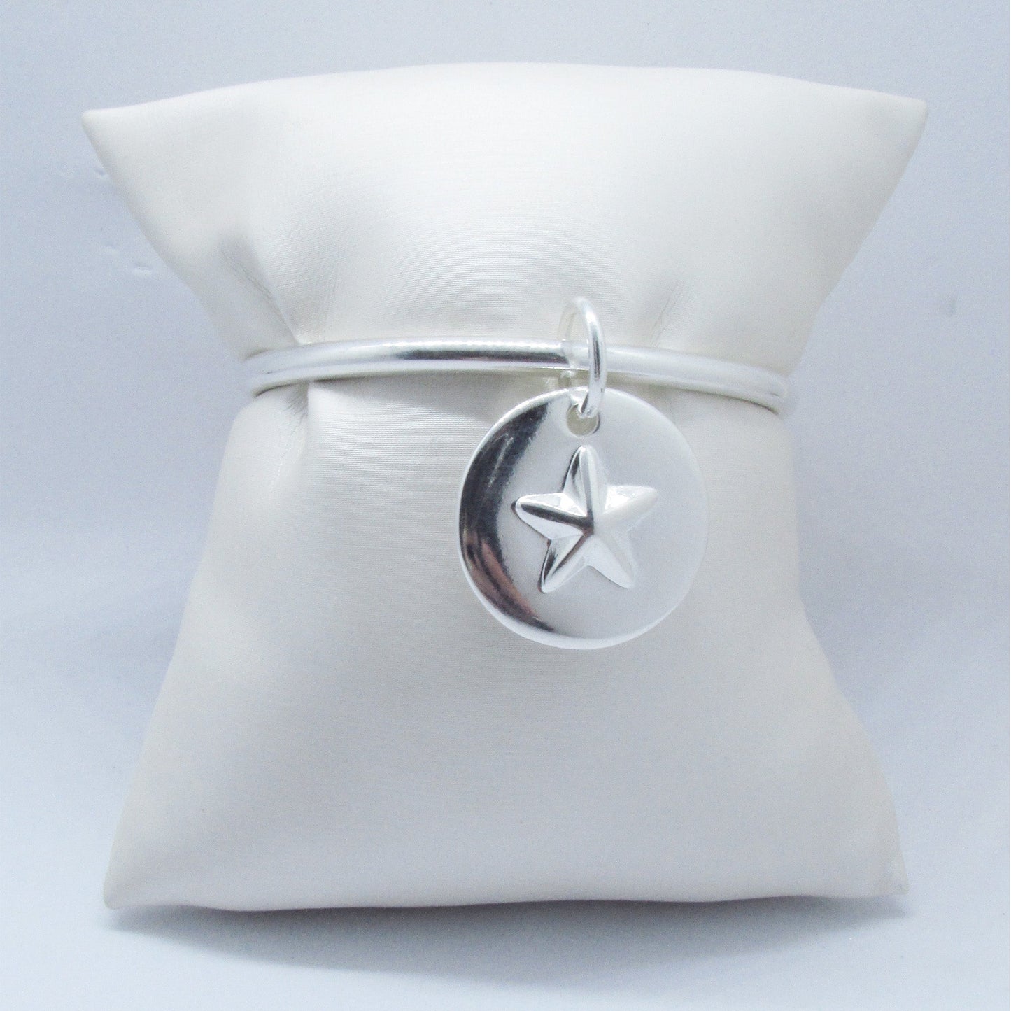 Bracelet Jonc médaille étoile en relief - Historia Jewelry